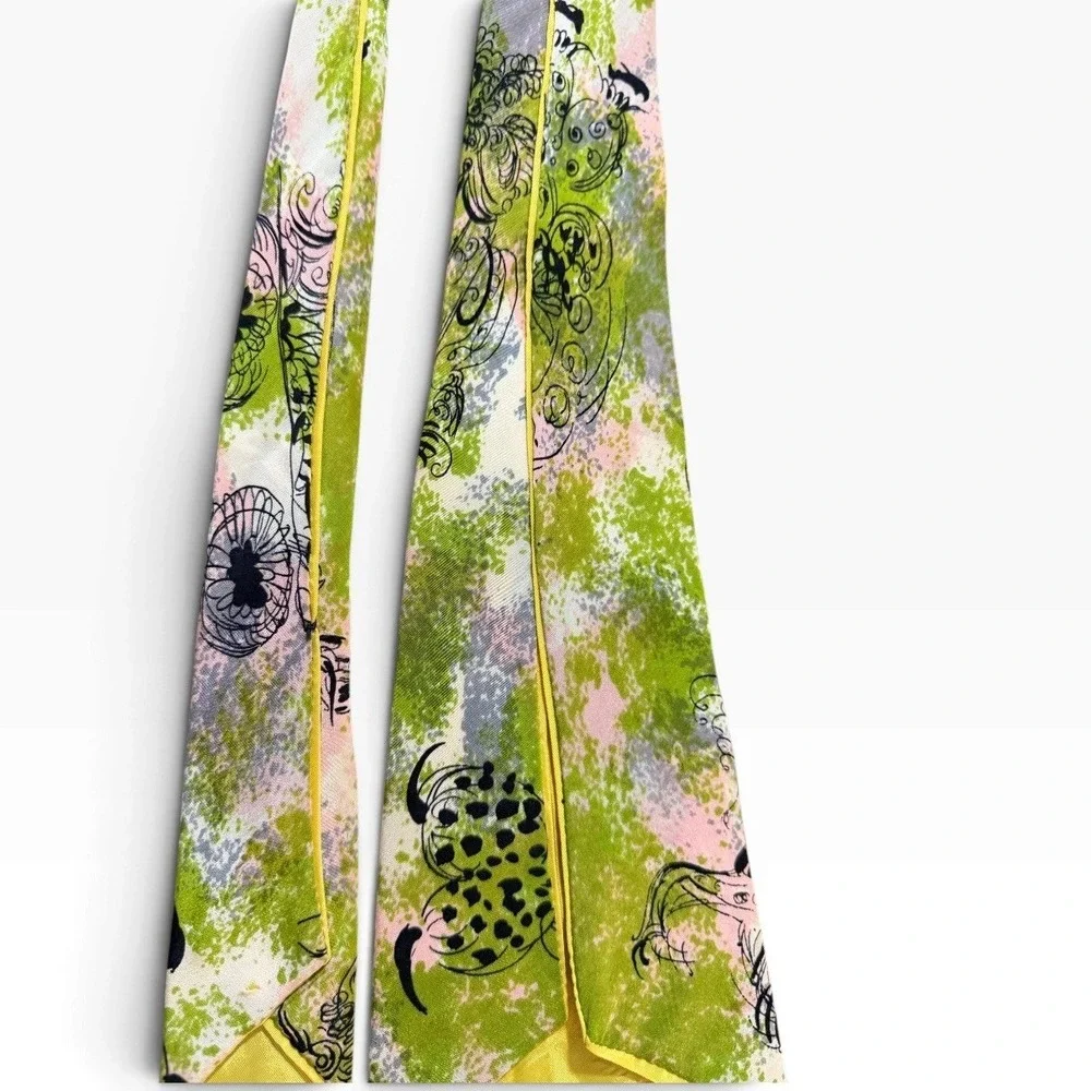Unbranded necktie showcases